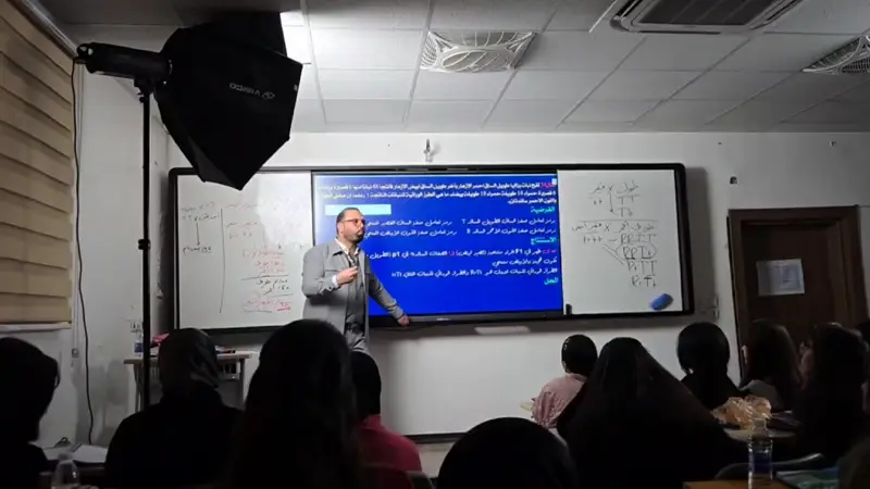 video_2025-04-11_16-39-34-ezgif.com-video-to-webp-converter